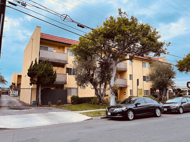 Foto del edificio - 15115 S Raymond Ave