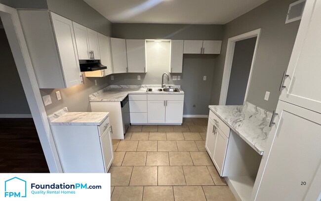 Foto del edificio - 5361 Timberdale Ave