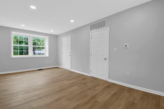 Foto del edificio - 2197 Watkins Rd
