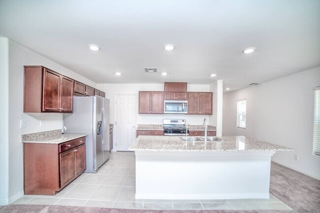 Building Photo - MOVE-IN READY! AMAZING 2023 3-BEDS 2.5 BAT...