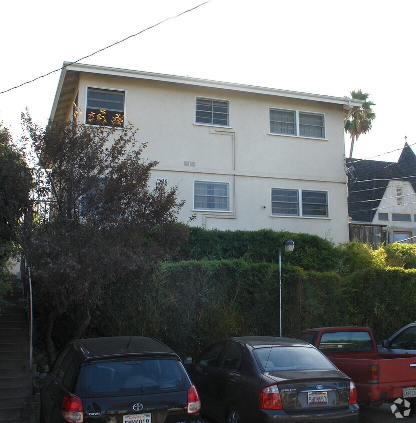 Foto del edificio - 1326 Edgecliffe Dr