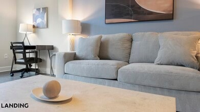 Building Photo - 3000 Daventry Cir