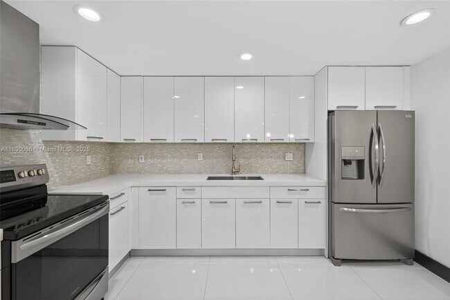 Building Photo - 8851 NW 119th St