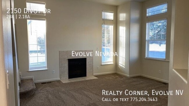 Building Photo - 2150 Divot Dr