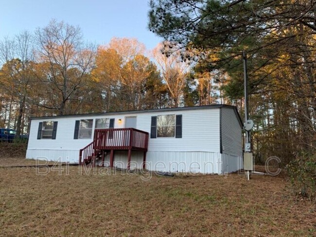 Building Photo - 152 West Lakeview Drive