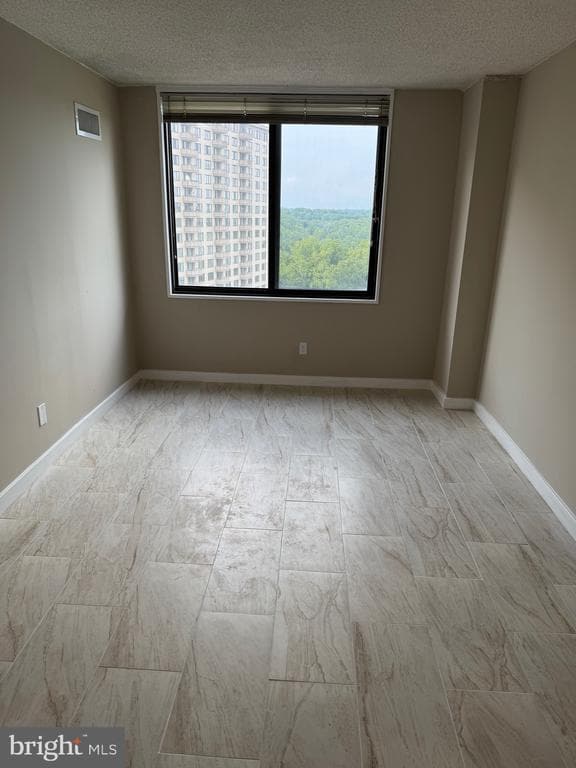 Building Photo - 5225 Pooks Hill Rd