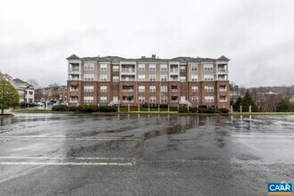 Building Photo - 1051 Glenwood Station Ln