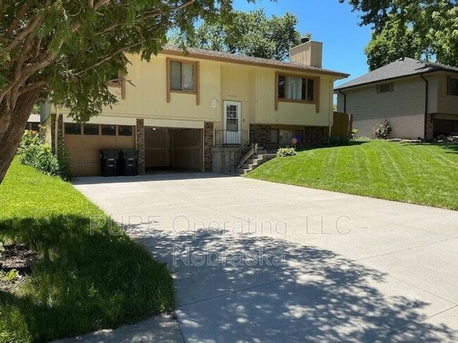 Photo - 15229 Y St House
