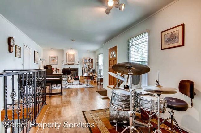 Building Photo - 1821 S Cook St