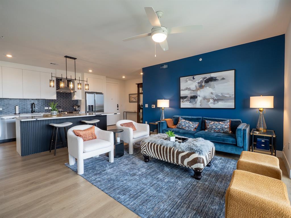 Foto principal - 1701 Simond Ave