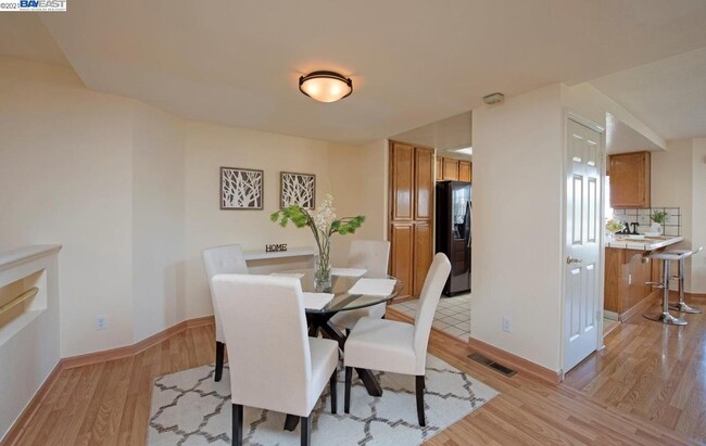 Building Photo - 1804 Park Vista Cir