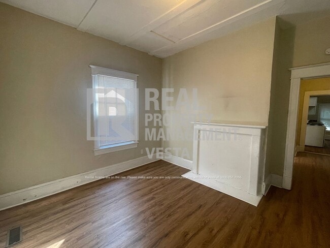 Building Photo - Walking Distance to Mercer University! - R...