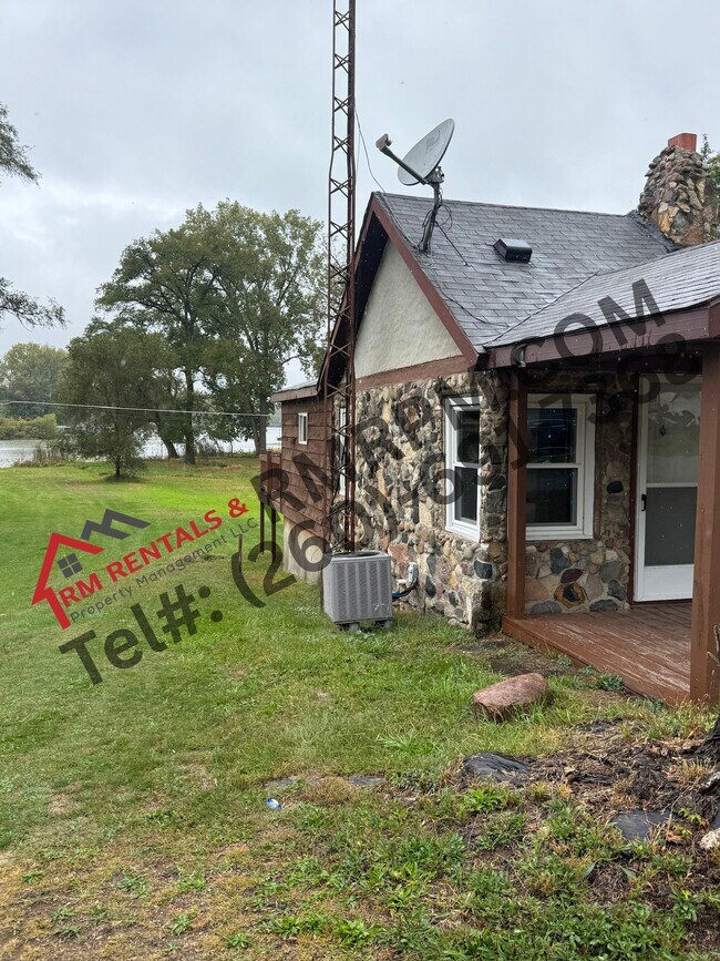 Foto del edificio - 10205 N Jones Lake Rd