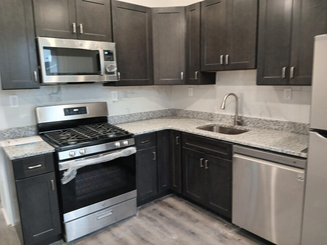 Building Photo - 236 Cator Ave