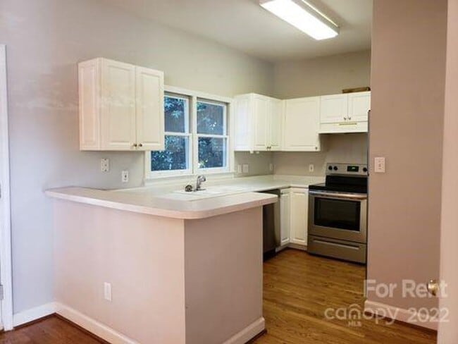 Building Photo - 3 bedroom home in Cedarfield