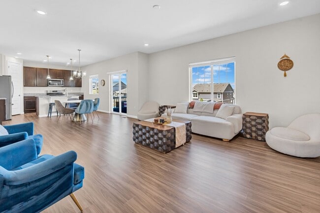 Foto del edificio - 2299 Villageview Ln