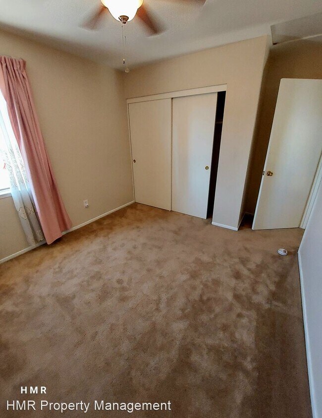 Foto del edificio - 4 br, 3 bath House - 1447 N. Isadora Way