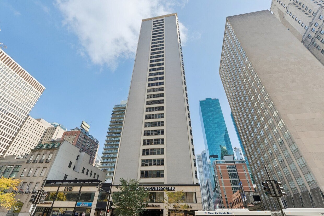 Foto principal - 535 N Michigan Ave