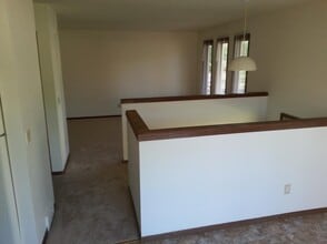 Building Photo - 1303 S Thompson Dr