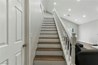 Building Photo - 3280 Dayflower St