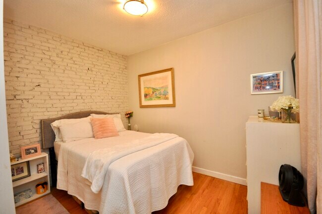 Foto del edificio - 25 Ridgeway Ln