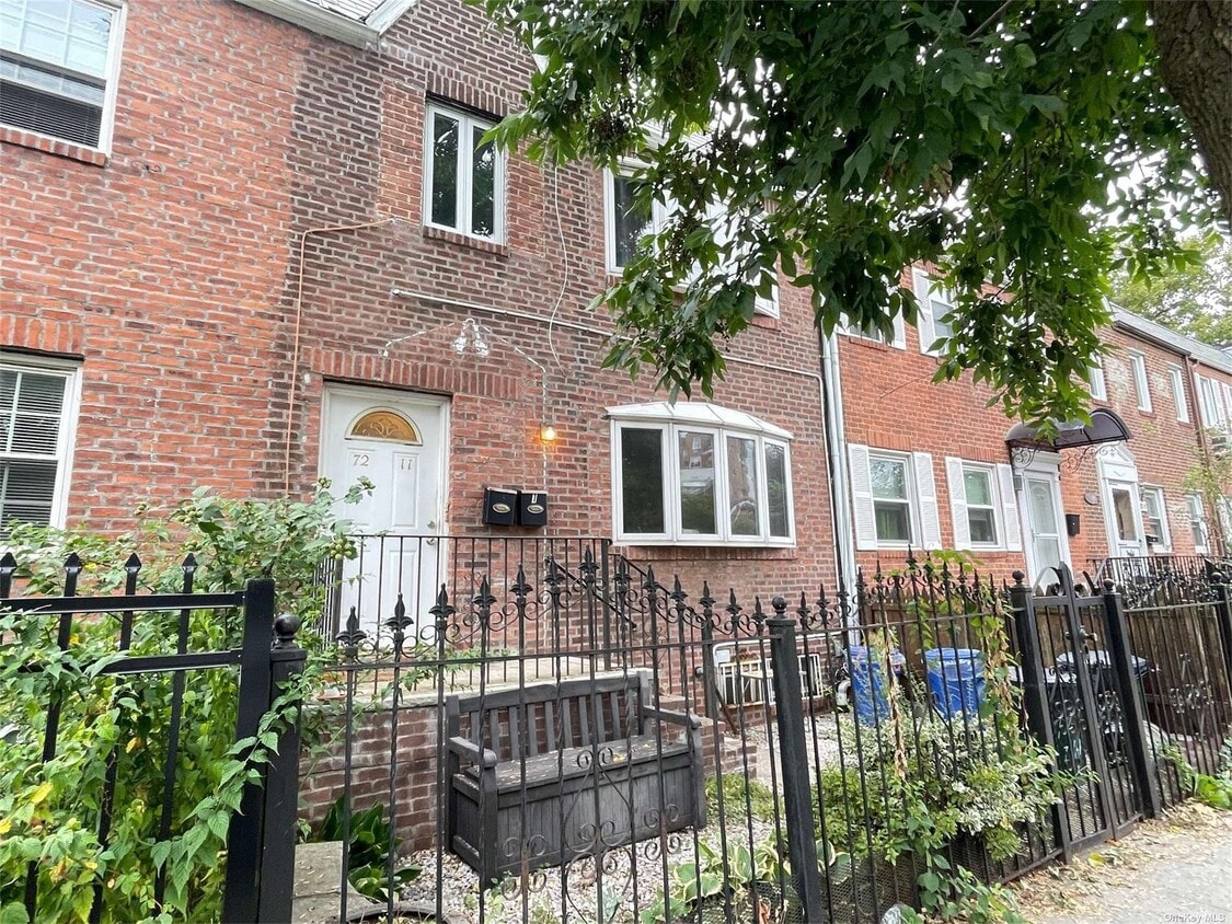 Primary Photo - 72-11 Dane Pl