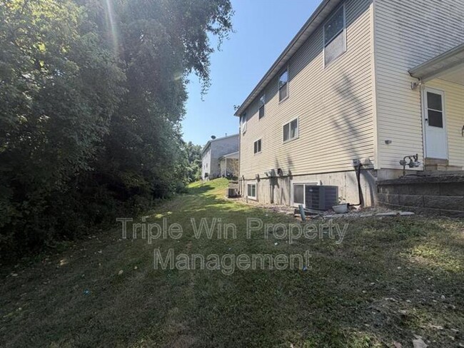 Building Photo - 226 Diekamp Ln