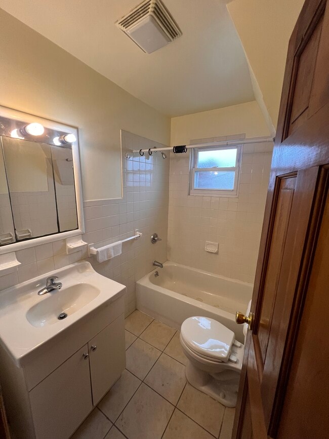 Building Photo - 4251 Ketcham St