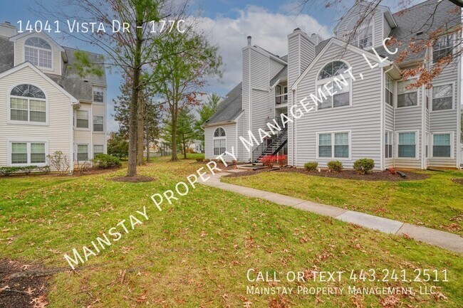 Building Photo - Beautiful 1 Bedroom Condo W/ Bonus Loft Sp...