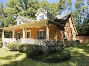 Building Photo - 3316 Cliffdale Rd