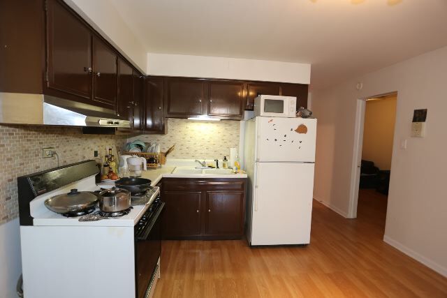 Foto del edificio - 1473 W Erie St