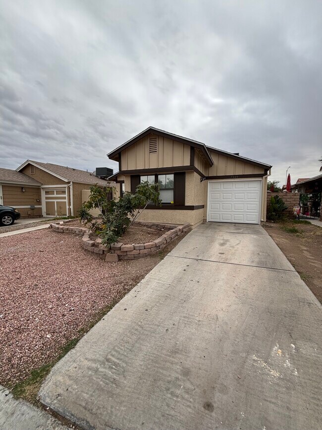 Foto del edificio - 7309 Topeka Dr