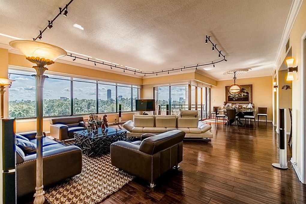 Primary Photo - Apartment for Rent