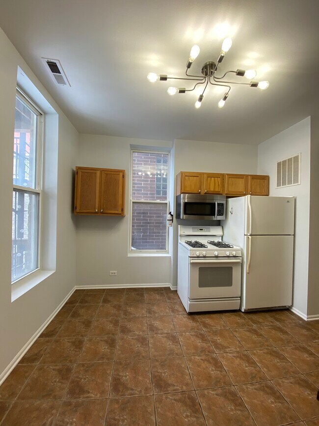 Foto del edificio - 716 N Throop St