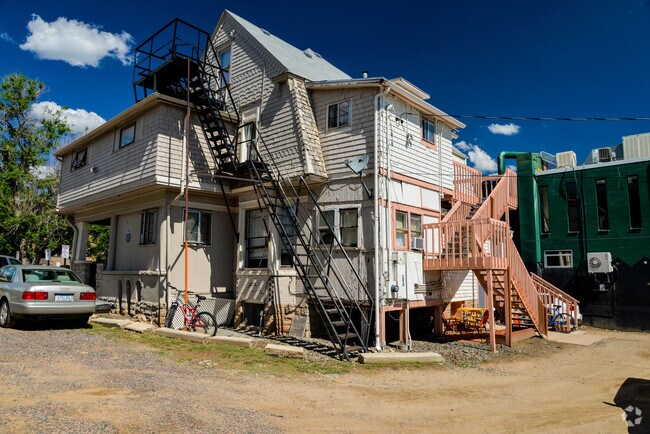 Building Photo - 1080 13th St