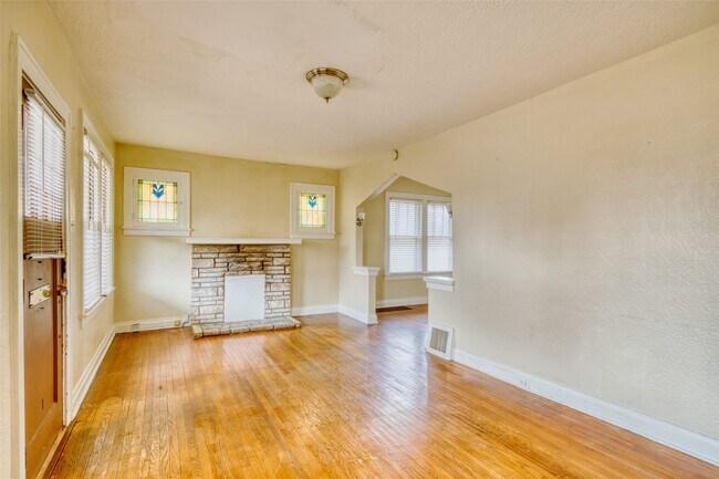 Foto del edificio - 217 Emerling Dr