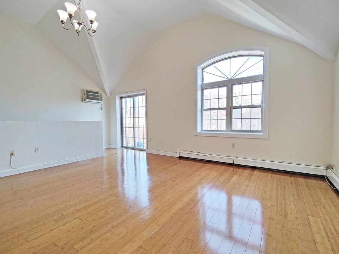 2861 Ely Ave, The Bronx, NY 10469 Townhome Rentals in The Bronx NY