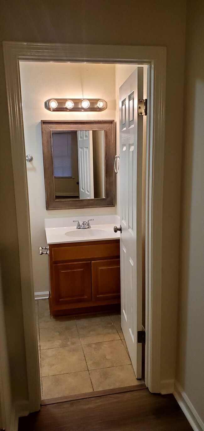 Foto del edificio - 6337 Quinn Dr