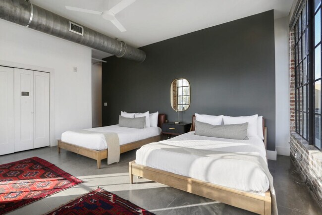 Foto del edificio - 822 Howard Ave