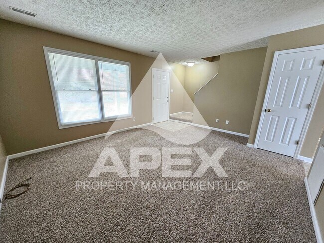 Foto del edificio - 5216 Bittersweet Rd