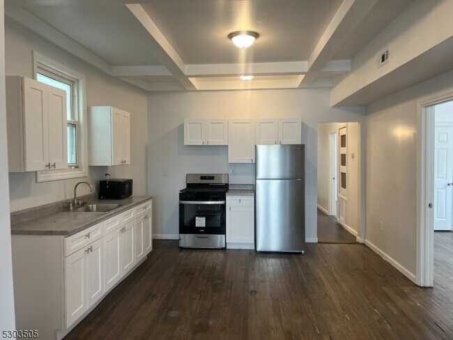Building Photo - 154 Johnson Ave