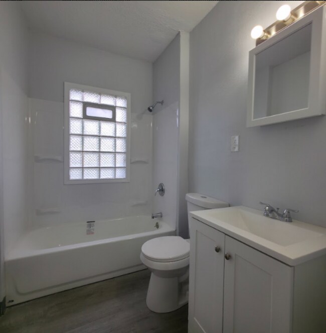 Foto del edificio - 3625 E 153rd St