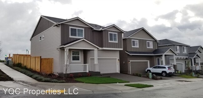 Building Photo - 4 br, 2.5 bath House - 3722 NE Kingbird St...