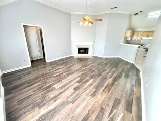 Foto del edificio - 4839 Callaway Hills Dr