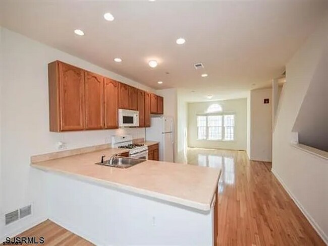 Foto del edificio - 36 Chelsea Ct