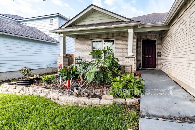Foto del edificio - 4112 Cherry Tree Dr