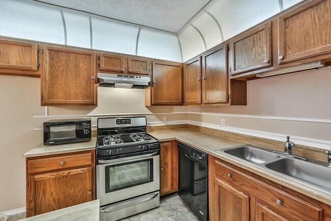 Foto del edificio - 11822 Yearling Dr