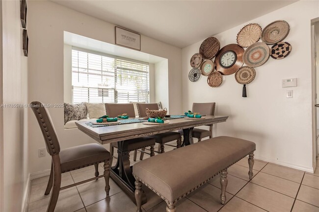 Foto del edificio - 1420 Dandelion Ln