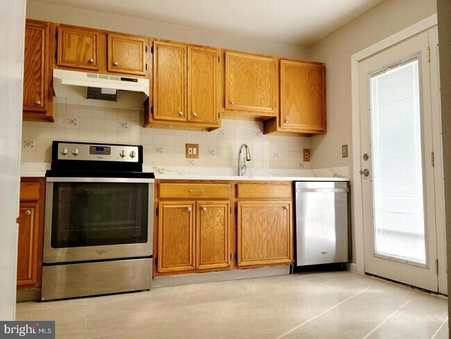 Building Photo - 2507 Assabet Ct