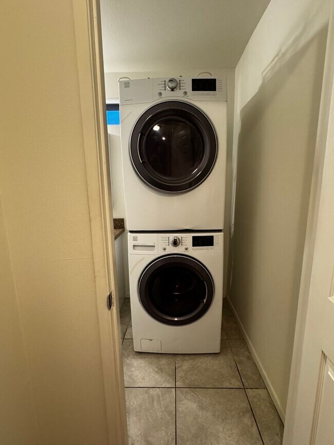 Foto del edificio - One Bedroom  ADU for Rent